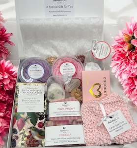 Pamper Her Gift Box