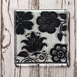 NZ Made Glass Coaster Wild Flowers - Blk - Single in display box