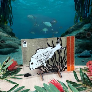 Nz Native Series: NZ Made Glass Platter/Plate - Native Snapper/Kina - Blk/Wht/Orange w/stand