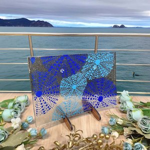 NZ Made Glass Platter/Plate Kina - Blue w/stand