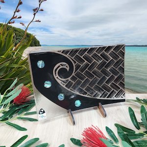 Legacy Series: NZ Made Glass Paua Platter/Plate Koru Kete - Blk w/stand w/stand