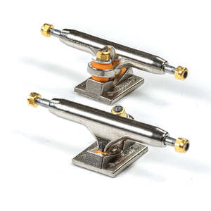 Blackriver Professional Trucks: Blackriver Pro Trucks Silver 32mm