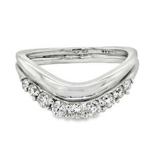 Mantovani: 18ct White Gold Diamond Curved Double Ring Design