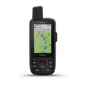 Hiking Outdoors: Garmin GPSMAP 66i