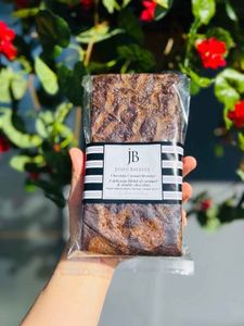 Janus Bakkerij: Chocolate Caramel Brownie Slab Made without gluten