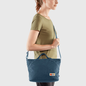 The Vardag Daypacks Series: Vardag Crossbody