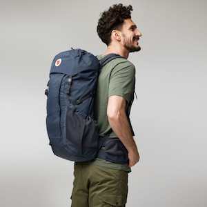 Hiking Backpacks: Abisko Hike 35 S/M