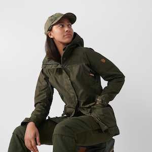 Conscious Hunting: Forest Hybrid Jacket W