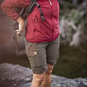 Nikka Shorts Curved W