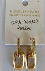 Stocking Fillers Under 20: Oval Double EOL Link Gold Hoop Earrings