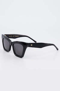 Isle Of Eden: Sienna Black Sunglasses