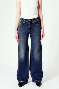Eva Check In Vintage Indigo Mid Rise Wide Jean