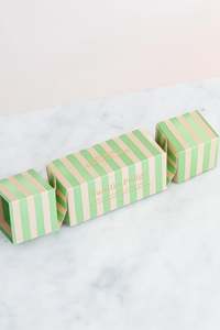 All Home Beauty: Vanilla Fudge Green Christmas Cracker