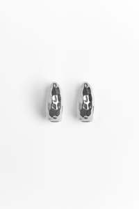 Ethical Edit: Chunky Hammered Oval Rhodium Earrings