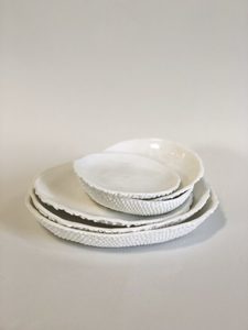 Products: Milly Dent - Sunflower Dish Large 19 x 19 x 2.4cm - Florafauna