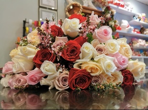 Anniversary: Lovely Mix Roses - Botany Downs Florist & East Auckland same day delivery flowers Howick Florist
