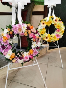 Products: Wreath - Botany Downs Florist & East Auckland same day delivery flowers Howick Florist