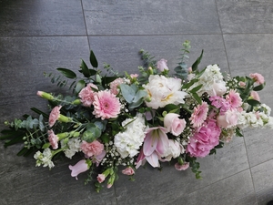 Products: wedding table arrangement - Botany Downs Florist & East Auckland same day delivery flowers Howick Florist