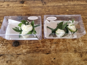 Products: Wedding Buttonhole - Botany Downs Florist & East Auckland same day delivery flowers Howick Florist