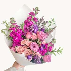 Fresh Flowers: Berry Blooms