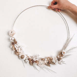 Festive Flowers: Natural Wreath