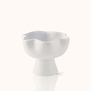 Wedding Florist Auckland: White Ceramic Wave Pedestal - Rental