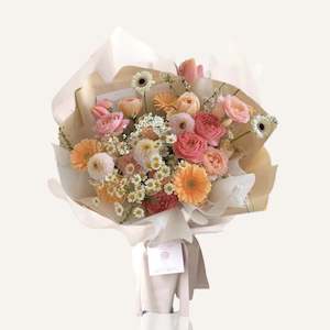 Valentines Day Flowers: Country Bloom Bundles