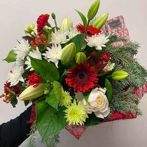 christmas: Warmest Thoughts & Best Wishes Christmas Bouquet