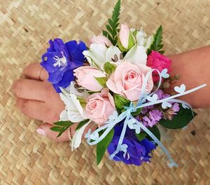 Mix Wrist Corsage