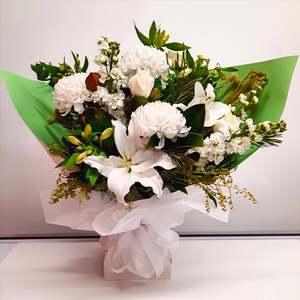 Sympathy: White Elegance Flowerbox
