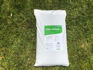 Fertilisers & Seed: Dalton's Tree & Shrub Fertiliser (per kg)