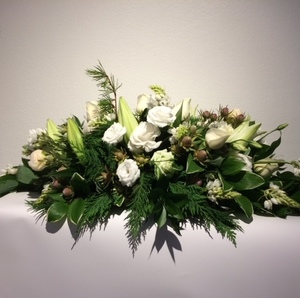 Products: Christmas Table Centrepiece