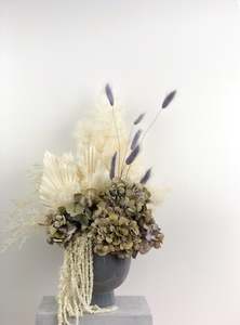 Dried Arrangements: Dried arrangement