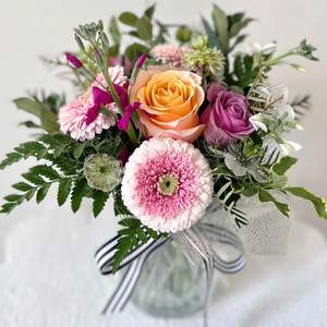 Posies: Seasonal Posy in a Vase