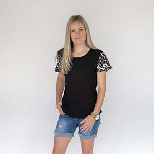 Breastfeeding Tops: Leopard Print Tee