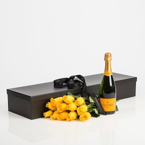 Occasion: Joie de Veuve Rose & Clicquot Champagne Gift