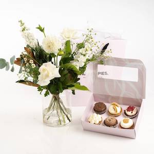 White n Greens with Gourmet Cupcakes