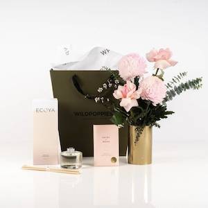 Gifts For Her Gifts: Pretty n Pink Gift Set