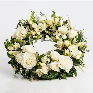 Occasion Engagement And Wedding: Fresh Floral Wreath