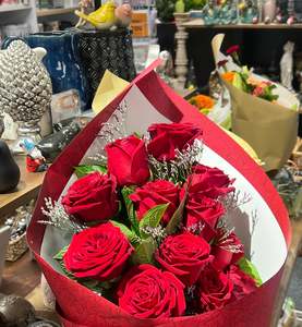12 Red Roses bouquet, The Valentine gift…