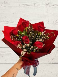 Roses 1: 6 roses gift wrapped