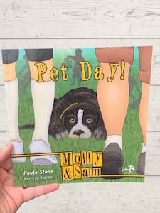 Books And Colouring: Pet Day – paperback