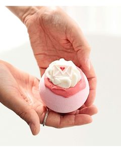 Love Letter Bath Bomb – Luxury Bath Soak (H)