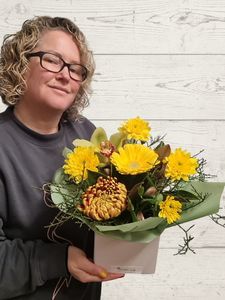 Seasonal Posy Box - range of colour options