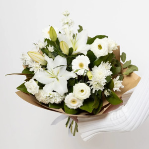 Mothers Day: Neutral Bouquet