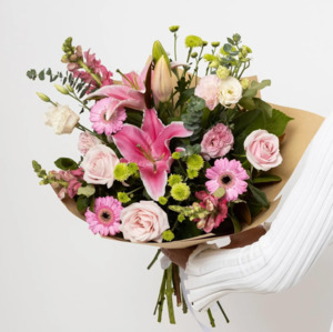 Mothers Day: Pinks Bouquet