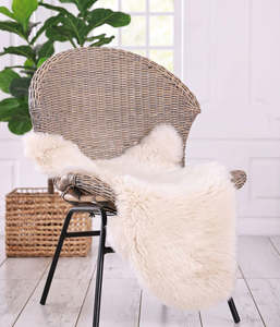 The Garden City: New Zealand Wool Sheepskin Rug ~ Linen