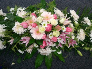 CASKET SPRAY – Flowers in the City