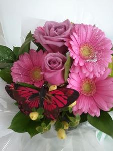 Products: Butterfly posy – Flowers in the City