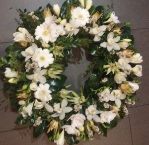 Products: Endless Circle of Love – Flowers in the City